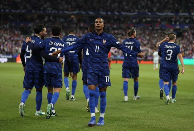 UEFA Nations League - France v Italy PARIS, FRANCE, OCTOBER 02: GOAL 1-0, Michael Olise of France national team, Nationalteam goal celebration after scoring a goal to put France 1-0 ahead during The UEFA Nations League Group Stage match in Group A1 between France v Italy at Stade de France Stadium, Paris France, on October 02. (Photo by Daniel Weir) Paris Stade de France FRANCE Copyright: xDanielxWeir SportsxPressxPhotox Sportspressphoto_SPR244010