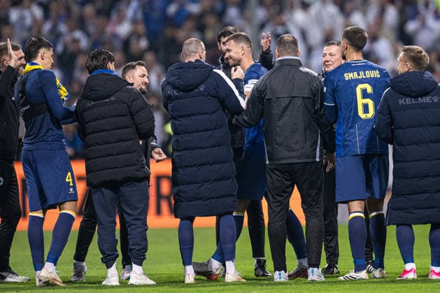 261002 Edin Džeko of Bosnia and Herzegovina with teammates after the Nations League soccer match between Bosnia and Herzegovina and Sweden on October 2, 2026 in Zenica. Photo by Ludvig Thunman. BILDBYRAN code LT LT0823 soccer football fotball Nations League UEFA Nations League Bosnia and Herzegovina Sweden Sweden A BBENG  Copyright: LUDVIGxTHUNMAN BB261002LT203