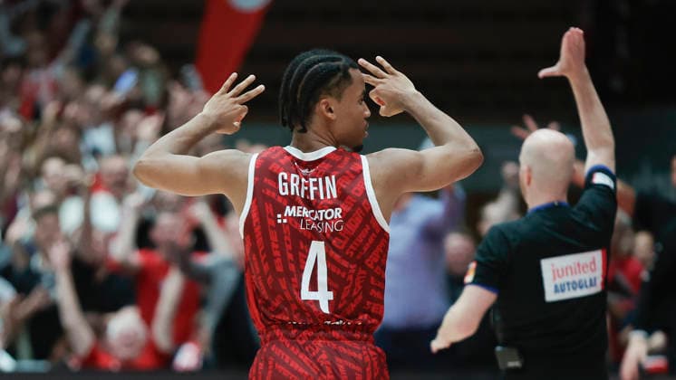 Pictured: Sam Griffin of the Würzburg Baskets celebrating after his successful three-point shot on October 2, 2026, Fitness First Würzburg Baskets vs. Telekom Baskets Bonn, easyCredit BBL, Matchday 4, Germany, 97072, tectake Arena Würzburg, Copyright: HMBxMedia xJulienxBecker