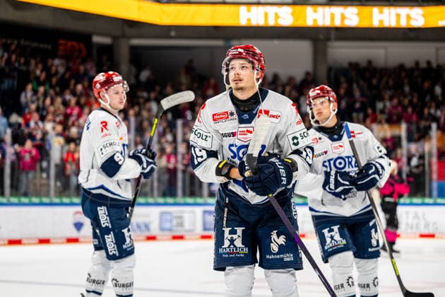 Hakon Haenelt, 19, Schwenninger Wild Wings, SWW deeply disappointed, Nuremberg Ice Tigers vs. Schwenninger Wild Wings, ice hockey, Penny DEL, Matchday 5, October 2, 2026, Nuremberg Ice Tigers vs. Schwenninger Wild Wings, Ice Hockey, Penny DEL, Matchday 5, October 2, 2026 Copyright: xEibner-Pressefoto ThomasxHahnx EP_NIT