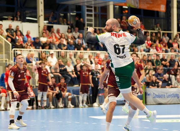 Moritz Preuss of SC DHfK Leipzig, No. 67, shoots at the goal (GER), TuSEM Essen vs. SC DHfK Leipzig, 2nd Handball Bundesliga, Matchday 6, 2026–27 season, Sporthalle am Hallo, Essen, October 2, 2026 TuSEM Essen vs. SC DHfK Leipzig, Handball Bundesliga 2, Matchday 6, 2026–27 season, October 2, 2026 Essen Copyright: xEibner-Pressefoto ScottxColemanx EP_SCN