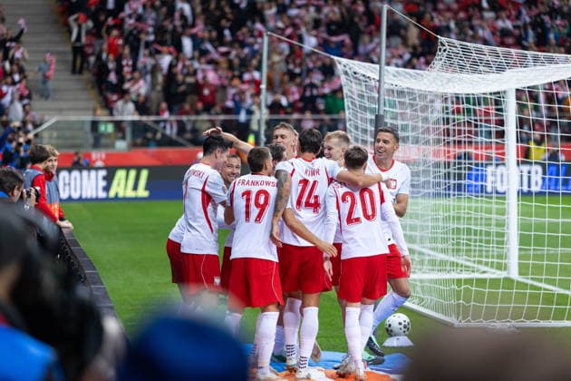 WARSAW, POLAND - OCTOBER 2: Robert Lewandowski celebrates a goal during the UEFA Nations League Group B4 Round 3 MD1 match between Poland nad Romania at PGE Narodowy on October 2, 2026 in Warsaw, Poland --- Pilka nozna. Liga Narodow. Polska - Rumunia. (Photo by Igor Jakubowski Arena Akcji) NEWSPIX.PL --- newspix.pl POLAND OUT! 