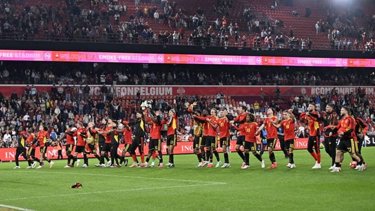 LIEGE - Belgium celebrates the victory with the supporters during the UEFA Nations League match between Belgium and Turkey at Stade Maurice Dufrasne on October 2, 2026 in Liege, Belgium. ANP UEFA Nations League 2026 27 xVIxANPxSportx xGerritxvanxKeulenxIVx 571288249 originalFilename: 571288249.jpg