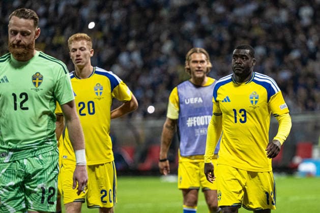 261002 Goalkeeper Viktor Johansson, Hugo Larsson, and Ken Sema of Sweden look dejected after the Nations League soccer match between Bosnia and Herzegovina and Sweden on October 2, 2026 in Zenica. Photo by Ludvig Thunman, BILDBYRAN, code LT LT0823, soccer, football, fotball, Nations League, UEFA Nations League, Bosnia and Herzegovina, Sweden, Sweden A, bbeng Copyright: LUDVIGxTHUNMAN BB261002LT235