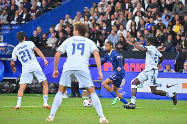 UEFA Nations League 2026, France vs Italy, Football Bradley Barcola of France and Michael Kayode of Italy during the UEFA Nations League 2026 match between France and Italy at Stade de France on October 02, 2026 in Paris, France. Saint Denis Stade de France France