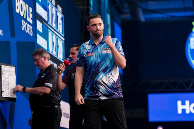 2026 BOYLE Sports World Grand Prix Luke Humphries celebrates winning a set against Niels Zonneveld during the 2026 Boyle Sports World Grand Prix Quarter-Finals at Mattioli Arena, Leicester, United Kingdom on 2 October 2026 Credit: Alex Young Every Second Media Editorial use only. All images are copyright Every Second Media Limited. No images may be reproduced without prior permission. Copyright: xIMAGO EveryxSecondxMediax ESM-2197-0063 AlexxYoungx xEveryxSecondxMediax