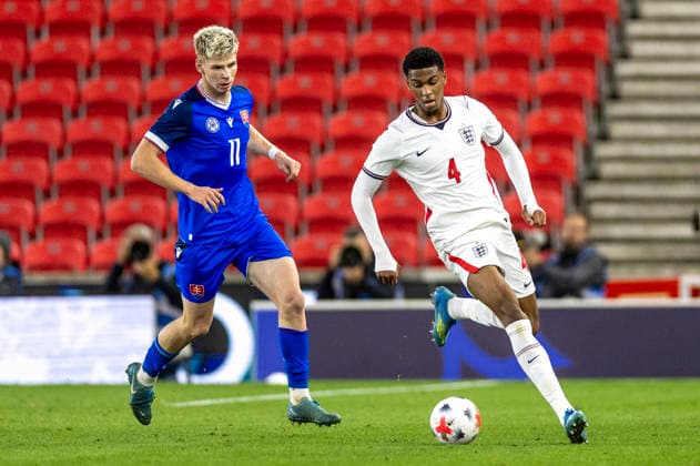RECORD DATE NOT STATED 2nd October 2026; bet365 Stadium, Stoke-on-Trent, England; UEFA U21, U 21 Championship Qualification Football, England U21 versus Slovakia U21; Joshua Acheampong of England under pressure from Lukas Mikulaj of Slovakia TimxWilliams