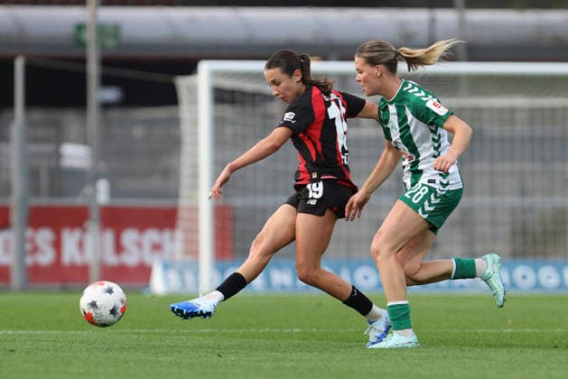 Loreen Bender of Bayer 04 Leverkusen and Juliane Wirtz of SV Werder Bremen battle for the ball during the Women s Bundesliga match between Bayer 04 Leverkusen and SV Werder Bremen at Ulrich Haberland Stadium on October 2, 2026, in Leverkusen, Germany. Photo by Oliver Kaelke, DeFodi Images. Loreen Bender of Bayer 04 Leverkusen and Juliane Wirtz of SV Werder Bremen battle for the ball during the Bundesliga match between Bayer 04 Leverkusen and SV Werder Bremen at Ulrich Haberland Stadium on October 2, 2026 in Leverkusen, Germany. Photo by Oliver Kaelke, DeFodi Images. DFB and DFL regulations prohibit any use of photographs as image sequences and or quasi-video. Photo by Oliver Kaelke, DeFodi Images.