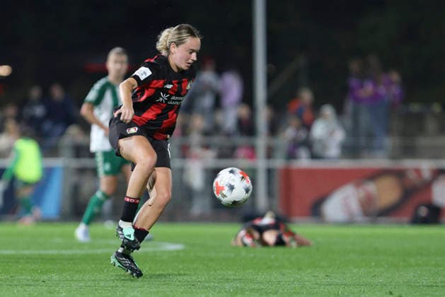 Sofie Zdebel of Bayer 04 Leverkusen in action, on the ball, making a solo run during the Women s Bundesliga match between Bayer 04 Leverkusen and SV Werder Bremen, Ulrich Haberland Stadium on October 2, 2026, in Leverkusen, Germany. Photo by Oliver Kaelke, DeFodi Images. Sofie Zdebel of Bayer 04 Leverkusen controls the ball during the Bundesliga match between Bayer 04 Leverkusen and SV Werder Bremen at Ulrich Haberland Stadium on October 2, 2026 in Leverkusen, Germany. Photo by Oliver Kaelke, DeFodi Images. DFB and DFL regulations prohibit any use of photographs as image sequences and or quasi-video. Photo by Oliver Kaelke, DeFodi Images.
