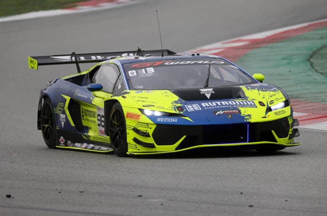 GT World Challenge Europe powered by AWS Barcelona 2026 Luca Engstler of Rutronik Racing drives a Lamborghini Temerario GT3 during free practice 2 of the GT World Challenge Europe powered by AWS 2026 at the Barcelona-Catalunya Circuit in Barcelona, Spain, on October 2, 2026. Barcelona Barcelona Spain Copyright: xUrbanandsportx originalFilename:valls-gtworldc261102_npCuY