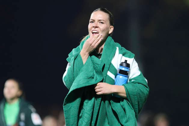 Juliane Wirtz of SV Werder Bremen looks disappointed during the Women s Bundesliga match between Bayer 04 Leverkusen and SV Werder Bremen, Ulrich Haberland Stadium on October 2, 2026, in Leverkusen, Germany. Photo by Oliver Kaelke, DeFodi Images. Juliane Wirtz of SV Werder Bremen looks dejected during the Bundesliga match between Bayer 04 Leverkusen and SV Werder Bremen at Ulrich Haberland Stadium on October 2, 2026 in Leverkusen, Germany. Photo by Oliver Kaelke, DeFodi Images. DFB and DFL regulations prohibit any use of photographs as image sequences and or quasi-video. Photo by Oliver Kaelke, DeFodi Images.