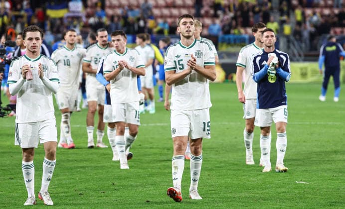 UEFA Nations League Group Stage, Anton MalatinskÃ½ Stadium, Trnava, Slovakia 2 10 2026 Ukraine vs Northern Ireland Northern Ireland s Ruairi McConville applauds fans after the game Ruairi McConville applauds fans after the game 2 10 2026  Copyright: xx Ukraine v N Ireland_157