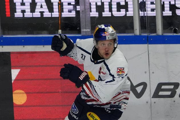 Cologne, DEL, 2026–2027 season, Kölner Haie vs. EHC Red Bull Munich, October 2, 2026, Lanxess Arena, Cologne; Veit Oswald, Kölner Haie, celebrating