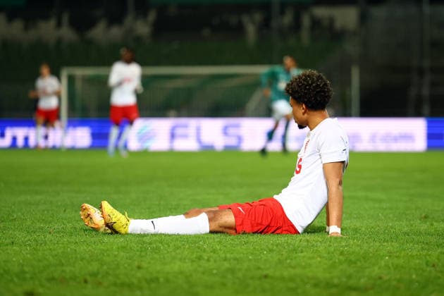 17 David Bilal Achamou Damala Eimsbütteler TV Injured on the Field Soccer I Men I Regionalliga Nord I 2026–2027 Season I Matchday 12 I VfB Lübeck vs. Eimsbütteler TV I October 2, 2026 I Stadion an der Lohmühle