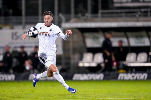 David Mamutovic SVS, 7, on the ball, free kick, full-body shot, single frame, single photo, action, 02 10 2026, Sandhausen, Germany, soccer, Regionalliga Südwest, SV Sandhausen vs. 1. FC Kaiserslautern II xozx