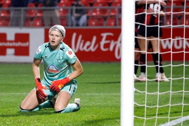 Goalkeeper Vanessa Fischer of SV Werder Bremen 1 watches the ball go into the net as Bayer 04 Leverkusen’s women’s first team scores to make it 3–2 against SV Werder Bremen. The final score was 3–2 on Matchday 6 of the Google Pixel Women’s Bundesliga at Ulrich Haberland Stadium in Leverkusen, October 2, 2026. DFB regulations prohibit any use of photographs as image sequences and or quasi-video. NRW, Germany Copyright: xChristophxHardtx