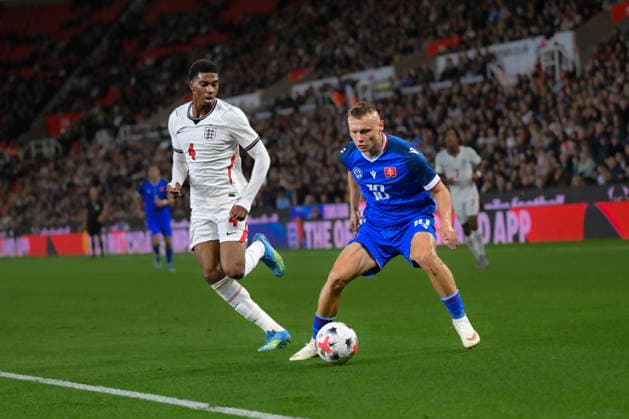U21, U 21 England v U21 Slovakia, U21 UEFA EUROPEAN CHAMPIONSHIPS Ashley PHILLIPS of England and Nino Marcelli of Slovakia battle ofr the ball during the U21 UEFA EUROPEAN CHAMPIONSHIPS match between U21 England and U21 Slovakia at the Bet365 Stadium, Stoke-on-Trent, UK on 2 October 2026. Stoke-on-Trent Bet365 Stadium Staffordshire UK Editorial use only , Copyright: xMarkxDunnx PSI-24952-0053