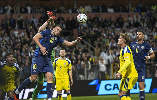 Bosnia and Herzegovina v Sweden - UEFA Nations League ZENICA, BOSNIA AND HERZEGOVINA - OCTOBER 02: Players of Bosnia and Herzegovina and Sweden in action during the UEFA Nations League Group B4 soccer match between Bosnia and Herzegovina and Sweden at the Kamberovica polje Stadium (Bilino Polje Stadium) in Zenica, Bosnia and Herzegovina on October 02, 2026. Samir Jordamovic Anadolu Sarajevo Bosnia and Herzegovina. Editorial use only. Please get in touch for any other usage.  Copyright: x2026xAnadoluxSamirxJordamovicx