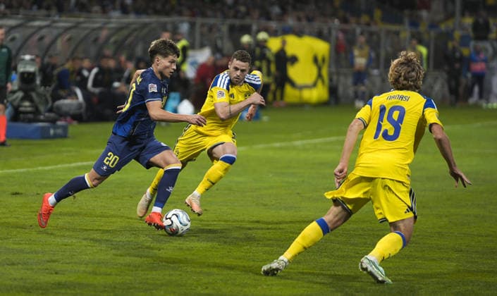 Bosnia and Herzegovina v Sweden - UEFA Nations League ZENICA, BOSNIA AND HERZEGOVINA - OCTOBER 02: Players of Bosnia and Herzegovina and Sweden in action during the UEFA Nations League soccer match between Bosnia and Herzegovina and Sweden at the Kamberovica polje Stadium (Bilino Polje Stadium) in Zenica, Bosnia and Herzegovina on October 02, 2026. Samir Jordamovic Anadolu Sarajevo Bosnia and Herzegovina. Editorial use only. Please get in touch for any other usage.  Copyright: x2026xAnadoluxSamirxJordamovicx