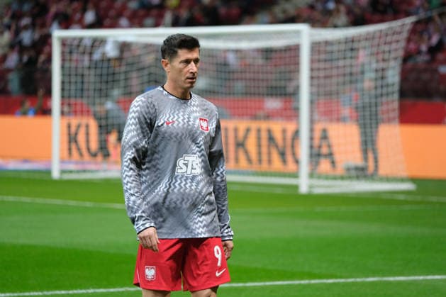 October 2, 2026, Warsaw, Masovian Voivodeship, Poland: Poland s ROBERT LEWANDOWSKI (9) warming-up before kick-off a UEFA Nations League Group B4 match between the Polish and Romanian national teams at the PGE Narodowy Stadium in Warsaw. Poland went on to win against Romania 6 goals to 0. Soccer 2026: UEFA Nations League: Poland 6:0 Romania - ZUMAk204 20261002_zip_k204_003 Copyright: xRomanxKozielx