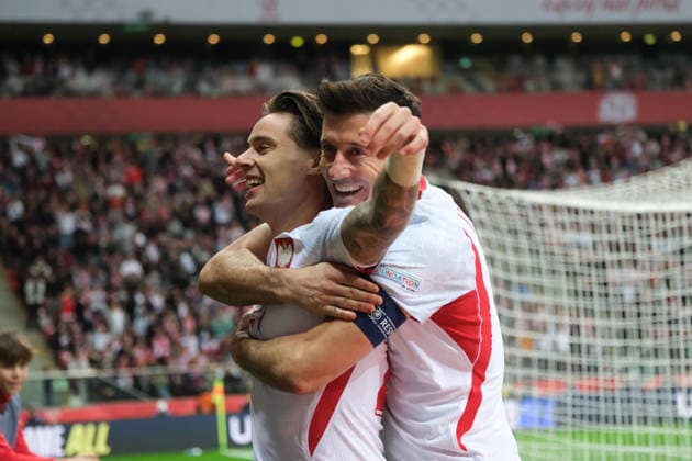 October 2, 2026, Warsaw, Masovian Voivodeship, Poland: Poland s ROBERT LEWANDOWSKI (9) and NICOLA ZALEWSKI (21) celebrate after Lewandowski scored a goal during a UEFA Nations League Group B4 match between the Polish and Romanian national teams at the PGE Narodowy Stadium in Warsaw. Poland went on to win against Romania 6 goals to 0. Soccer 2026: UEFA Nations League: Poland 6:0 Romania - ZUMAk204 20261002_zip_k204_018 Copyright: xRomanxKozielx