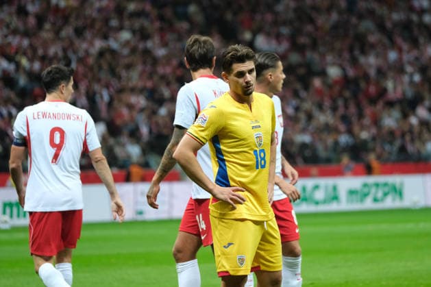 October 2, 2026, Warsaw, Masovian Voivodeship, Poland: Romania s RAZVAN MARIN (18) waiting for a corner kick during a UEFA Nations League Group B4 match between the Polish and Romanian national teams at the PGE Narodowy Stadium in Warsaw. Poland went on to win against Romania 6 goals to 0. Soccer 2026: UEFA Nations League: Poland 6:0 Romania  - ZUMAk204 20261002_zip_k204_040 Copyright: xRomanxKozielx