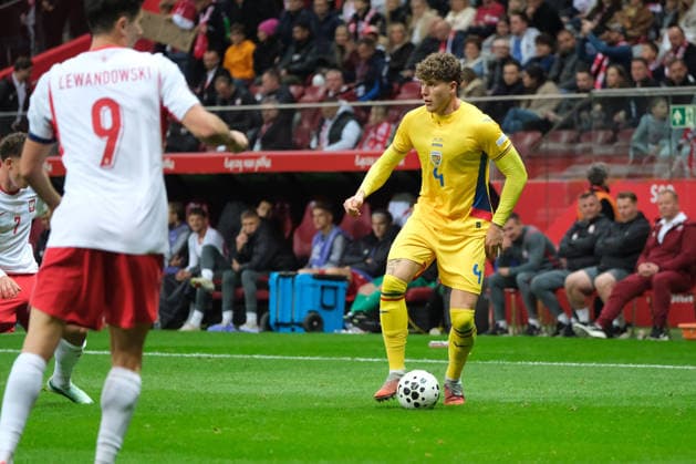 October 2, 2026, Warsaw, Masovian Voivodeship, Poland: Romania s ANDREI COUBIS (4) in action during a UEFA Nations League Group B4 match between the Polish and Romanian national teams at the PGE Narodowy Stadium in Warsaw. Poland went on to win against Romania 6 goals to 0. Soccer 2026: UEFA Nations League: Poland 6:0 Romania  - ZUMAk204 20261002_zip_k204_059 Copyright: xRomanxKozielx