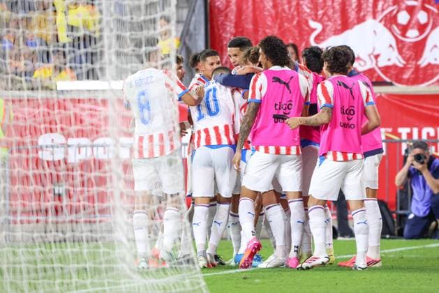 Colombia and Paraguay friendly match during the FIFA international break in the USA Harrison, USA, October 2, 2026 - Colombia-Paraguay - Hugo Adrian Benitez of Paraguay during a match between Colombia and Paraguay in an International Friendly, Länderspiel, Nationalmannschaft at the Sports Illustrated Stadium in Harrison, New Jersey, USA, on Friday, October 2. harrison NJ united states Copyright: xWILLIAMxVOLCOVx