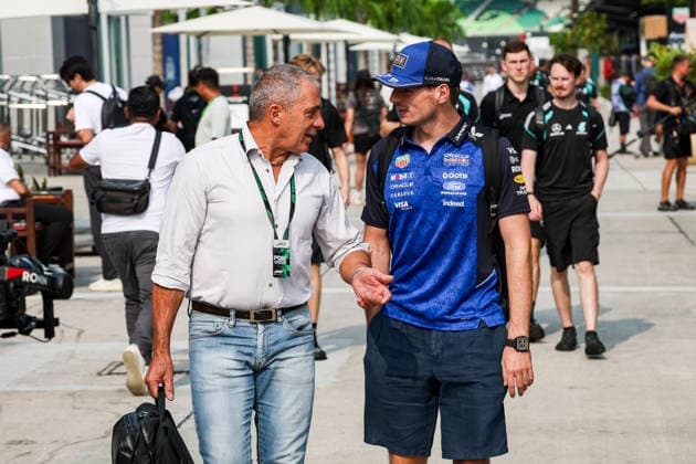 F1 - BAHRAIN GRAND PRIX IN MALAYSIA 2026 Marco Antonelli father of KIMI ANTONELLI Andrea (ita), Mercedes AMG F1 Team W17, portrait with VERSTAPPEN Max (nld), Red Bull Racing Ford RB22, portrait during the 2026 Formula 1 Bahrain Grand Prix in Malaysia, 16th round of the 2026 Formula One World Championship, WM, Weltmeisterschaft from October 2 to 4, 2026 on the Sepang International Circuit, in Sepang, Malaysia - SepangMalaysia Copyright: xXavixBonillax