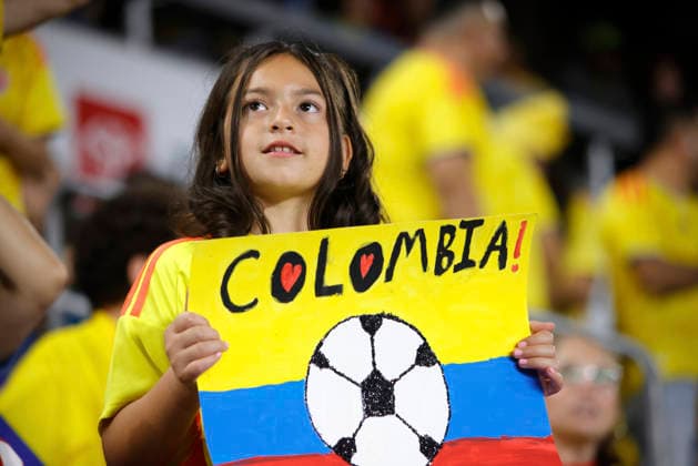 Colombia v Paraguay - International Friendly, Länderspiel, Nationalmannschaft Colombian fans watch the friendly match between Colombia and Paraguay at Illustrator in Harrison, New Jersey, on October 2, 2026. Paraguay defeated Colombia 1-0 on a goal by Hugo Benitez. NEW JERSEY United States Copyright: xDeccioxSerranox originalFilename:serrano-notitle261002_npj1P