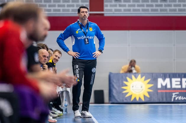 Anel Mahmutefendic, HSC 2000 Coburg, Coach (GER), TuS N Luebbecke vs. HSC 2000 Coburg, Handball, 2nd Bundesliga, Matchday 6, 2026–2027 season, October 2, 2026, Germany, TuS N Luebbecke vs. HSC 2000 Coburg, Handball, 2nd Bundesliga, Matchday 6, 2026–2027 season, October 2, 2026, Luebbecke Copyright: xEibner-Pressefoto JanxRollingerx EP_JSK