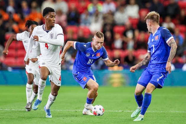 England v Slovakia - UEFA U21, U 21 EURO 2027 Qualifier 10 Nino Marcelli of Slovakia races forward with the ball during the UEFA Under 21 Championship Qualifiers Group D match between England Under 21s and Slovakia at the bet365 Stadium in Stoke-on-Trent, on October 2, 2026. Stoke-on-Trent Staffordshire United Kingdom  Copyright: xMIxNewsx originalFilename:fletcher-englandu261002_npn3R.jpg