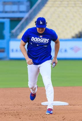 October 2, 2026, Los Angeles, California, USA: Shohei Ohtani 17 of the Los Angeles Dodgers runs bases during a workout in preparation for Game 1 of the NLDS against the Atlanta Braves on Friday October 2, 2026 at Dodger Stadium in Los Angeles, California. JAVIER ROJAS PI Dodgers NLDS - Workout  - ZUMAp124 20261002_zaa_p124_124 Copyright: xJavierxRojasx