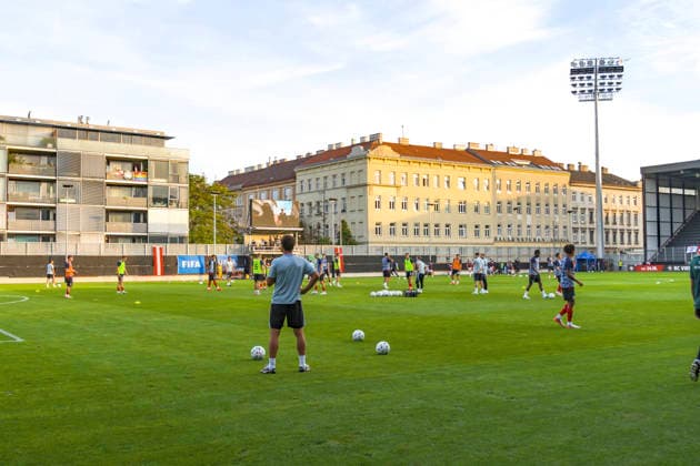 October 2, 2026, Vienna, Austria 2027 UEFA European U-21 Qualification: Austria vs. Denmark The Austrian U-21 national team, Nationalteam warming up Copyright: xJulianxSindricx