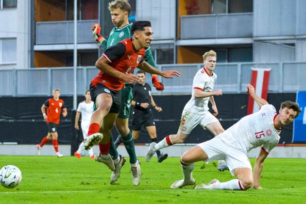 October 2, 2026, Vienna, Austria; 2027 UEFA European U-21 Qualification: Austria vs. Denmark. Theo Sander fouls Furkan Dursun just outside the penalty area. Copyright: xJulianxSindricx