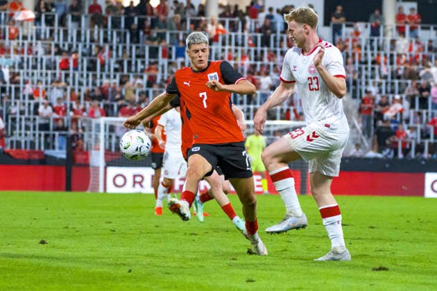 October 2, 2026, Vienna, Austria; 2027 UEFA European U-21 Qualification: Austria vs. Denmark; Vasilije Markovic tries to disrupt Berthel Askou early on Copyright: xJulianxSindricx