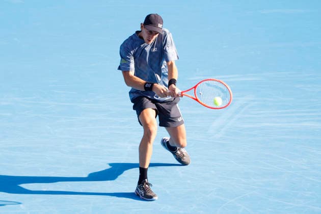 October 3, 2026, Tokyo, Japan: Matteo Arnaldi (Italy) returns a shot against Carlos Alcaraz (Spain) during their Round of 16 match at the Kinoshita Group Japan Open Tennis Championships at Ariake Colosseum in Tokyo. The tournament runs from September 29 to October 6. Alcaraz won 7-6(6), 6-1. Tokyo Japan - ZUMAm191 20261003_aap_m191_046 Copyright: xRodrigoxReyesxMarinx