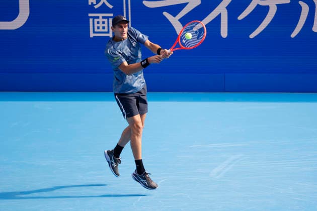 October 3, 2026, Tokyo, Japan: Matteo Arnaldi (Italy) returns a shot against Carlos Alcaraz (Spain) during their Round of 16 match at the Kinoshita Group Japan Open Tennis Championships at Ariake Colosseum in Tokyo. The tournament runs from September 29 to October 6. Alcaraz won 7-6(6), 6-1. Tennis 2026: Denis Shapovalov Battles Alejandro Tabilo In Japan Open  - ZUMAm191 20261003_aap_m191_047 Copyright: xRodrigoxReyesxMarinx