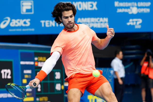 October 3, 2026, Tokyo, Japan: Carlos Alcaraz (Spain) returns a shot against Matteo Arnaldi (Italy) during their Round of 16 match at the Kinoshita Group Japan Open Tennis Championships at Ariake Colosseum in Tokyo. The tournament runs from September 29 to October 6. Alcaraz won 7-6(6), 6-1. Tokyo Japan - ZUMAm191 20261003_aap_m191_057 Copyright: xRodrigoxReyesxMarinx