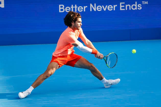 October 3, 2026, Tokyo, Japan: Carlos Alcaraz (Spain) returns a shot against Matteo Arnaldi (Italy) during their Round of 16 match at the Kinoshita Group Japan Open Tennis Championships at Ariake Colosseum in Tokyo. The tournament runs from September 29 to October 6. Alcaraz won 7-6(6), 6-1. Tokyo Japan - ZUMAm191 20261003_aap_m191_074 Copyright: xRodrigoxReyesxMarinx