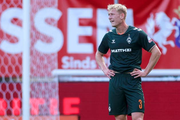 Oskar Wojcik of Werder Bremen looks disappointed during the friendly match between Hannover 96 and SC Verl, Heinz von Heiden Arena on October 2, 2026, in Hannover, Germany. Photo by Marco Steinbrenner, DeFodi Images. Oskar Wojcik of Werder Bremen looks dejected during the friendly match between Hannover 96 and SC Verl at Heinz von Heiden Arena on October 2, 2026 in Hanover, Germany. Photo by Marco Steinbrenner, DeFodi Images. Photo by Marco Steinbrenner, DeFodi Images.