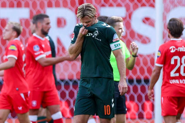 Niclas Fuellkrug of Werder Bremen looks disappointed during the friendly match between Hannover 96 and SC Verl, Heinz von Heiden Arena on October 2, 2026, in Hannover, Germany. Photo by Marco Steinbrenner, DeFodi Images. Niclas Fuellkrug of Werder Bremen looks dejected during the friendly match between Hannover 96 and SC Verl at Heinz von Heiden Arena on October 2, 2026 in Hanover, Germany. Photo by Marco Steinbrenner, DeFodi Images. Photo by Marco Steinbrenner, DeFodi Images.