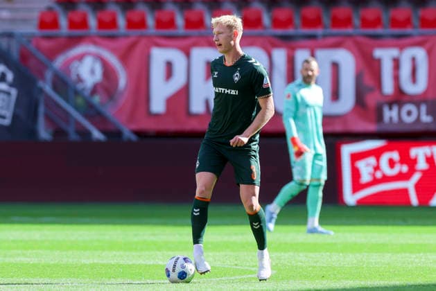 Oskar Wojcik of Werder Bremen controls the ball during the friendly match between Hannover 96 and SC Verl, Heinz von Heiden Arena on October 2, 2026, in Hannover, Germany. Photo by Marco Steinbrenner, DeFodi Images. Oskar Wojcik of Werder Bremen controls the ball during the friendly match between Hannover 96 and SC Verl at Heinz von Heiden Arena on October 2, 2026 in Hannover, Germany. Photo by Marco Steinbrenner, DeFodi Images. Photo by Marco Steinbrenner, DeFodi Images.