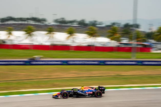 2026 Formula 1 Gulf Air Bahrain Grand Prix - Malaysia ISACK HADJAR 6 (FRA) of Oracle Red Bull Racing (Red Bull Racing RB22) on Saturday during the 2026 Formula 1 Gulf Air Bahrain Grand Prix in Malaysia at Sepang International Circuit in Kuala Lumpur, Malaysia, on October 3, 2026. Photo by Antoine Lapeyre Reveries Agency ABACAPRESS.COM Kuala Lumpur Malaysia  Copyright: xAntoinexLapeyre ReveriesxAgency ABACAx