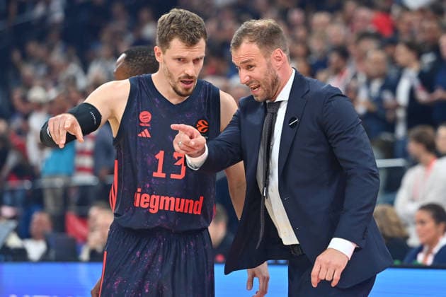 Coach Anton GAVEL (FCB) with Andreas OBST (FCB), gesturing and giving instructions during a EuroLeague basketball game, 2026–2027 season, FC Bayern Munich vs. Partizan Belgrade on October 2, 2026, S A P G A R D EN