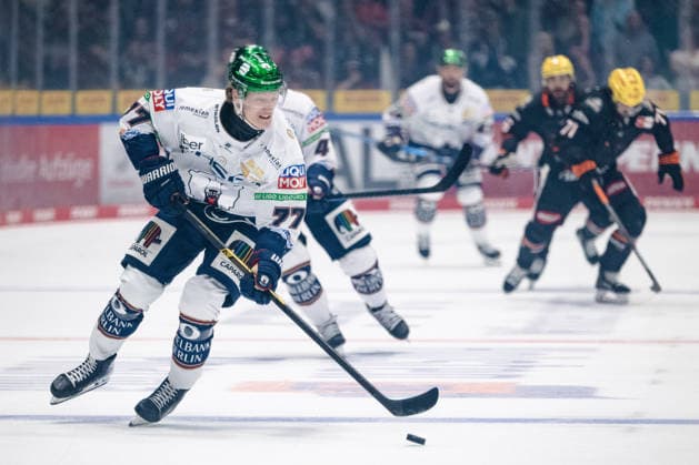 Eric Hoerdler, Eisbären Berlin, 77 GER, Löwen Frankfurt vs. Eisbären Berlin, Ice Hockey, PENNY DEL, Matchday 5, 2026–2027 Season, October 2, 2026 GER, Loewen Frankfurt vs. Eisbaeren Berlin, Ice Hockey, PENNY DEL, Matchday 5, 2026–2027 Season, October 2, 2026 Frankfurt am Main Copyright: xEibner-Pressefoto AttilaxZigax EP_AZA
