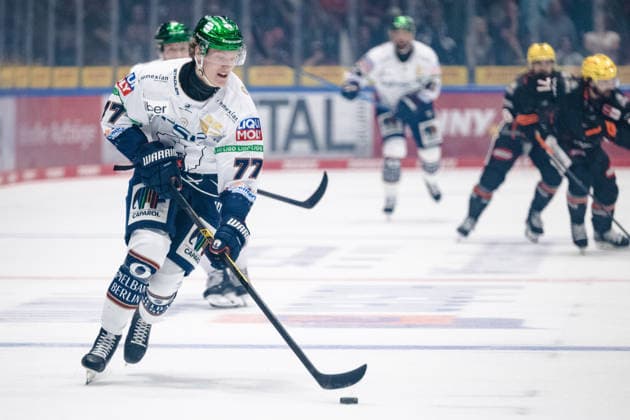 Eric Hoerdler, Eisbären Berlin, 77 GER, Löwen Frankfurt vs. Eisbären Berlin, Ice Hockey, PENNY DEL, Matchday 5, 2026–2027 Season, October 2, 2026 GER, Loewen Frankfurt vs. Eisbaeren Berlin, Ice Hockey, PENNY DEL, Matchday 5, 2026–2027 Season, October 2, 2026 Frankfurt am Main Copyright: xEibner-Pressefoto AttilaxZigax EP_AZA