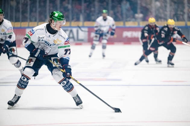 Eric Hoerdler, Eisbären Berlin, 77 GER, Löwen Frankfurt vs. Eisbären Berlin, Ice Hockey, PENNY DEL, Matchday 5, 2026–2027 Season, October 2, 2026 GER, Loewen Frankfurt vs. Eisbaeren Berlin, Ice Hockey, PENNY DEL, Matchday 5, 2026–2027 Season, October 2, 2026 Frankfurt am Main Copyright: xEibner-Pressefoto AttilaxZigax EP_AZA