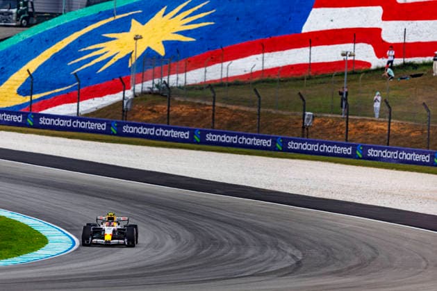 RECORD DATE NOT STATED 3rd October 2026; Sepang IC, Kuala Lumpur, Malaysia; Formula 1, Bahrain Grand Prix, Qualifying Day; Liam Lawson (30) of New Zealand and Visa Cash App Racing Bulls Formula One Team during Free Practice 3 at the Bahrain Grand Prix StephenxBlackberry