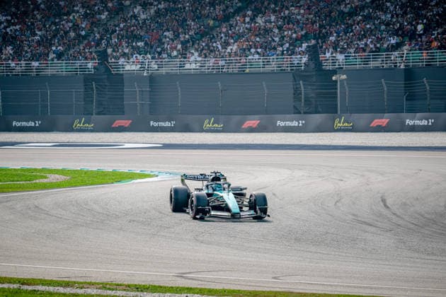 3rd October 2026; Sepang IC, Kuala Lumpur, Malaysia; Formula 1, Bahrain Grand Prix, Qualifying Day; George Russell (63) of Great Britain and Mercedes-AMG PETRONAS Formula One Team in front of a capacity crowd at Sepang DavidxAsh